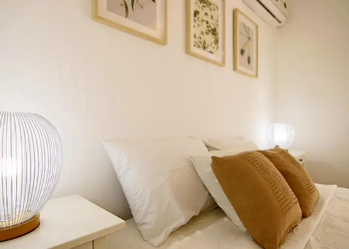 Phaedrus Living Luxury Flat Sea View 9 *