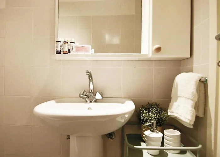 Phaedrus Living Luxury Flat Sea View 9