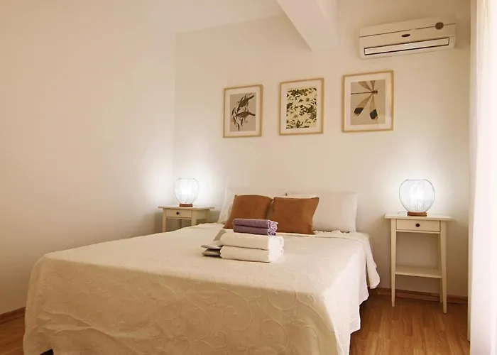 Phaedrus Living Luxury Flat Sea View 9