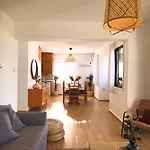 Phaedrus Living Luxury Flat Sea View 9 *