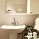 Phaedrus Living Luxury Flat Sea View 9
