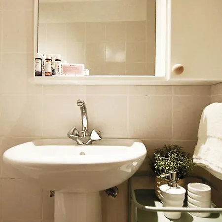 Phaedrus Living Luxury Flat Sea View 9