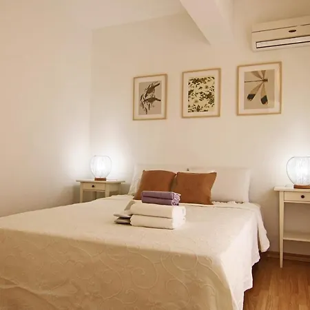 Phaedrus Living Luxury Flat Sea View 9