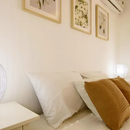 Phaedrus Living Luxury Flat Sea View 9 *